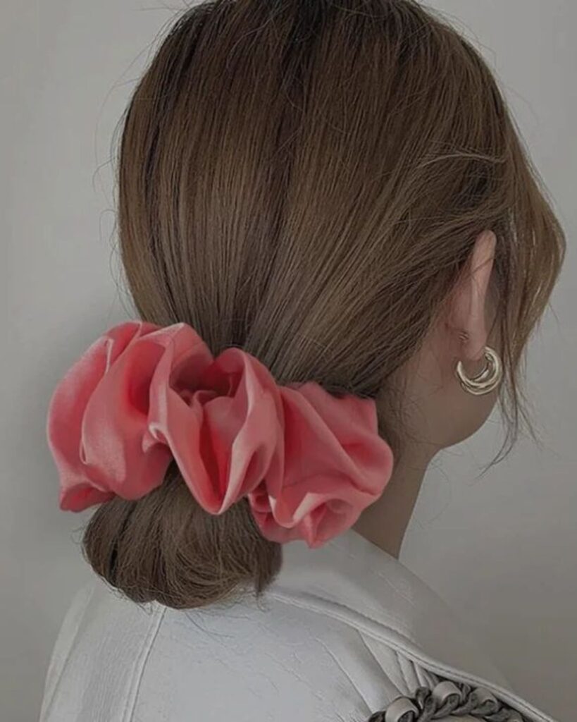 Scrunchies 80s hairstyles