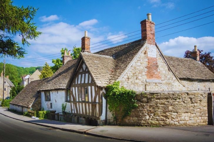  Ancient Ram Inn (Gloucestershire, England)